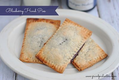 Brownwood Farms Blueberry Hand Pies - homemade pop-tarts but a healthy version!
