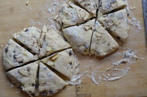How to make almond scones