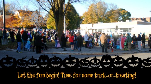 Petoskey’s Downtown Trick or Treating Tradition #PureMichigan #Michigan #Petoskey #Halloween