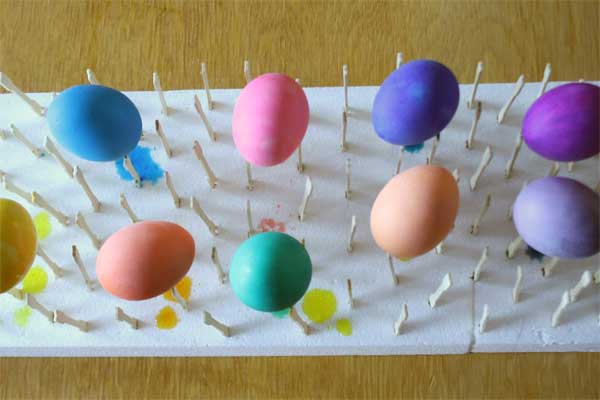 DIY Easter Egg Coloring #Easter #DIY
