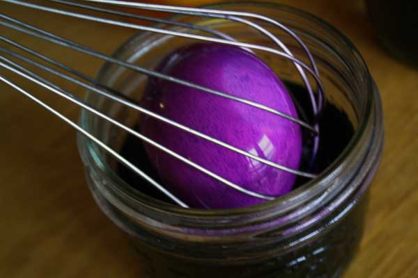 DIY Easter Egg Coloring #Easter #DIY