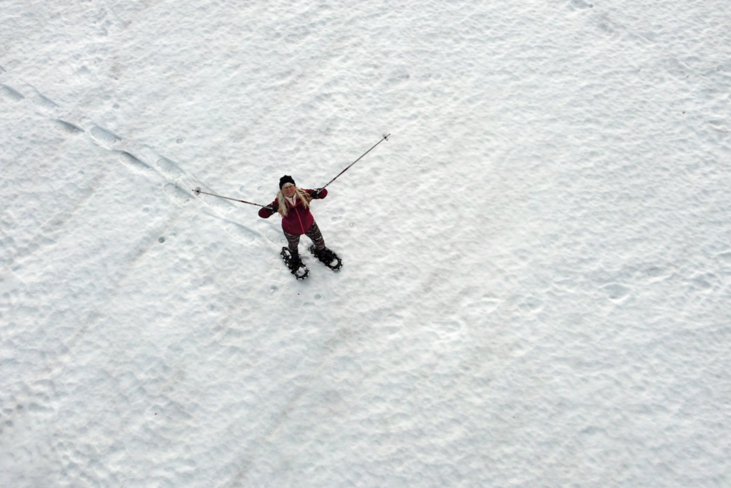 How to Choose the Perfect Snowshoes