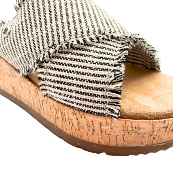Minnetonka - Posey Black-Natural Stripe Sandals 2